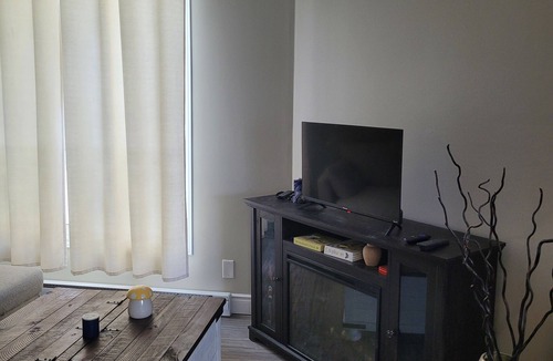 Kitchener House | Cozy Condo Townhome