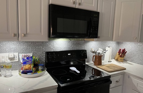 Roswell Condo | Cozy Condo