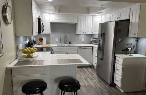 Roswell Condo | Cozy Condo