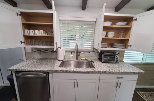 Casas Adobes Condo | Cozy condo w/great backyard. Pet-friendly!