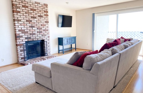 San Leandro Condo | Cozy Condo With Bay Views