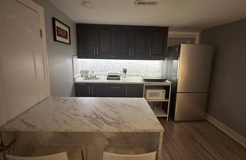 Brampton Apartment | Cozy Confort Place Bachelor Brampton