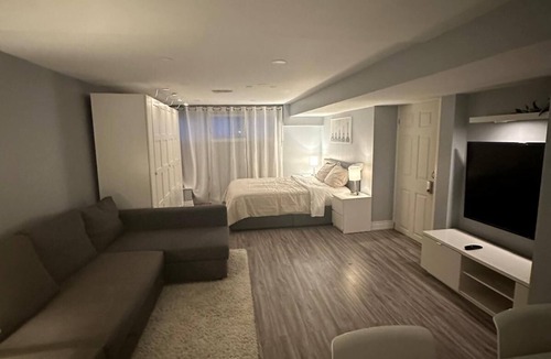 Brampton Apartment | Cozy Confort Place Bachelor Brampton
