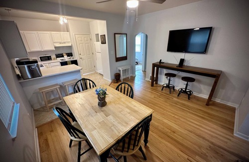 Casper House | Cozy & Convenient Casper Stay