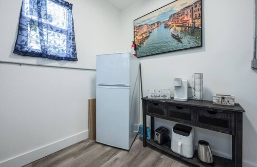 South Pensacola Cottage | Cozy & Convenient Cottage
