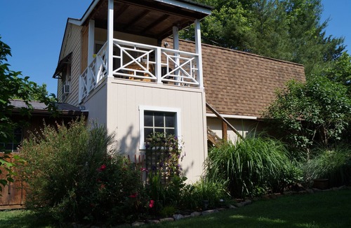 Grottoes Apartment | Cozy Convenient Getaway