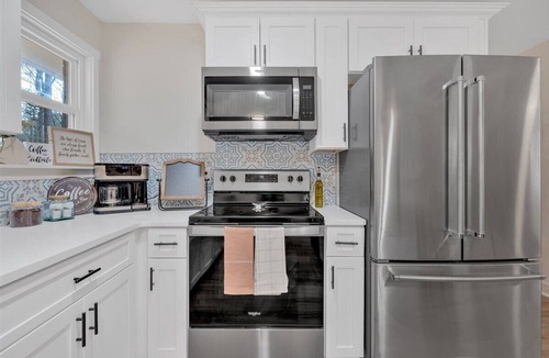 Acworth House | Cozy,Convenient home in Downtown