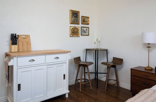Westlake Hotel | Cozy & Convenient Studio in the Heart of DTLA!