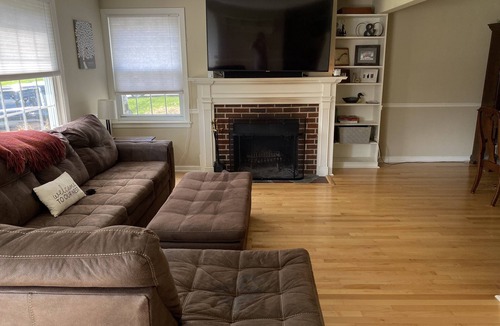 East Rochester House | COZY, CONVENIENTLY LOCATED, UPDATED HOME W/POOL!