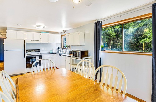 Copalis Beach Cottage | Cozy Copalis Beach Cottage Escape