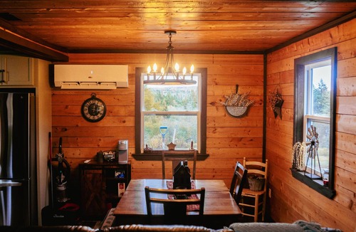 Onslow Cabin | Cozy Copper Cabin - 10 mins from Truro NS