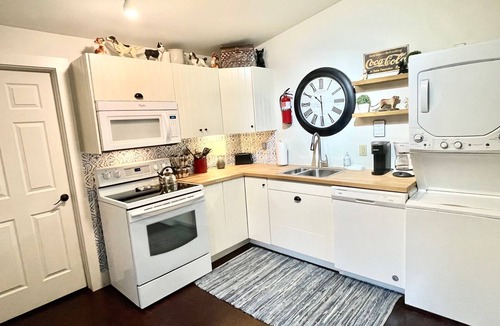 Hershey House | Cozy Corner Cottage .5 mi from HersheyPark