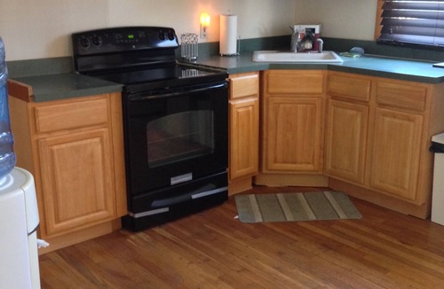 Floral Park House | Cozy corner guest house