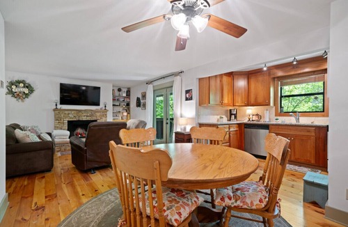 Big Canoe Condo | Cozy Corner in Big Canoe