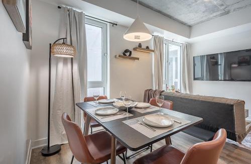 Shaughnessy Village Apartment | Cozy Corner - Modern 1BR in MTL