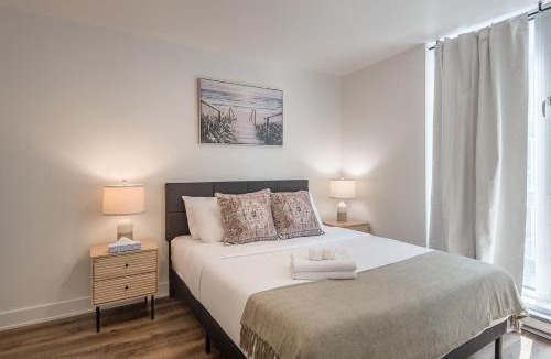 Shaughnessy Village Apartment | Cozy Corner - Modern 1BR in MTL