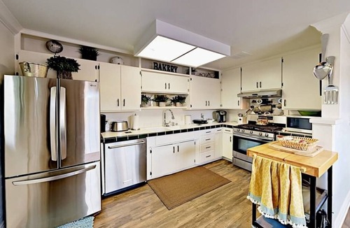East Side Costa Mesa House | Cozy Costa Mesa house next to Newport Beach