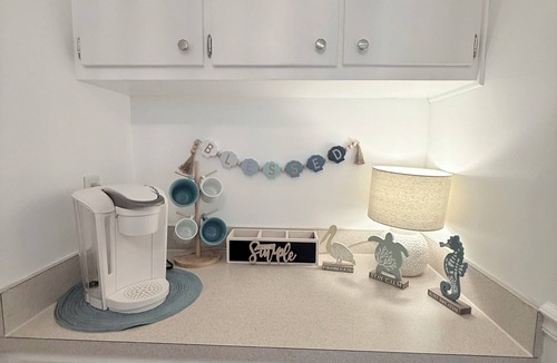 North Fort Myers House | Cozy Costal Cottage in North Fort Myers