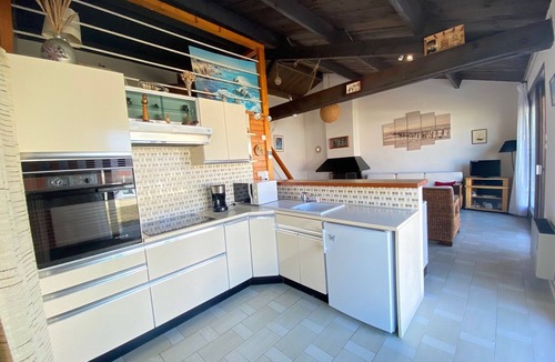 Bretignolles-sur-Mer House | Cozy Cottage 200m from Beach & Surf Spot – WIFI, 4 Sleeps