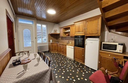 Ferrieres-sur-Sichon Cottage | Cozy cottage near Vichy, pets allowed