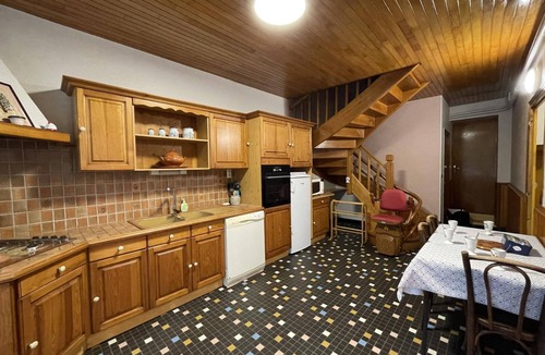 Ferrieres-sur-Sichon Cottage | Cozy cottage near Vichy, pets allowed