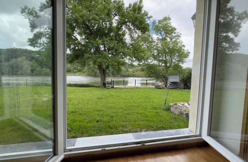 Cleon Cottage | Cozy cottage on the river with kayaks floating pontoon, 100 km from Paris ,