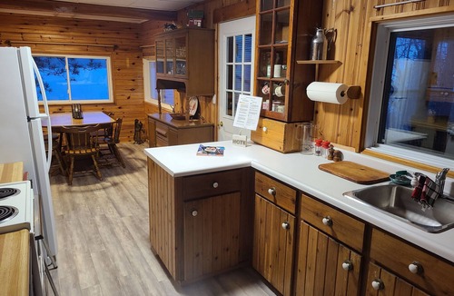 Irondale Cottage | Cozy Cottage Boshkung Lake