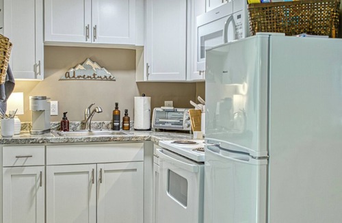 Chestnut Mound Cabin | Cozy Cottage 779