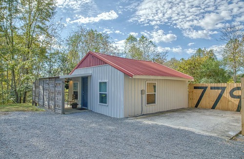 Chestnut Mound Cabin | Cozy Cottage 779