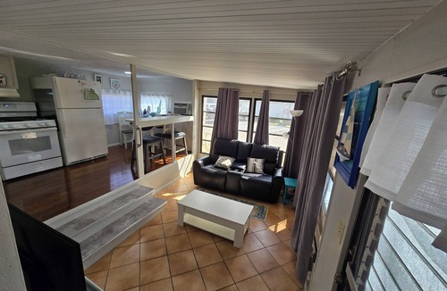 Jacarandas Cottage | Cozy cottage at Sunseekers Resort. Pool, pets,pickleball,close to everything!