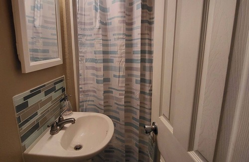 Kearney Cottage | Cozy Cottage Centrally Located