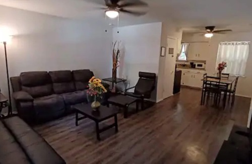 Shady Shores Cottage | Cozy Cottage close to Lake Lewisville boat Ramp