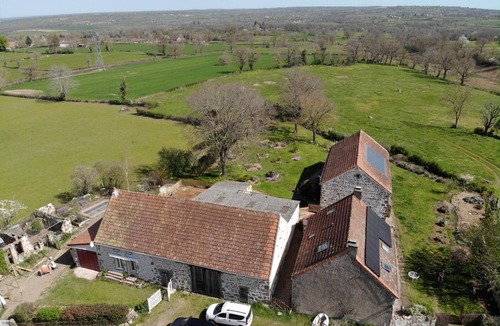 Louroux-de-Beaune Cottage | Cozy cottage with garden, pets allowed, bikes available
