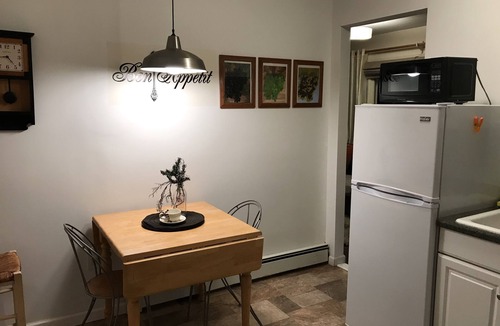 Croton-on-Hudson Cottage | Cozy Cottage Get Away