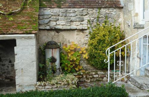 Emeville House | Cozy cottage & ideal closed garden