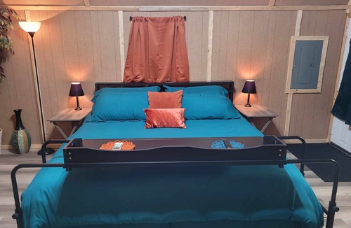 Cabot Cottage | Cozy cottage in a quiet peaceful area, and just 5 minutes from town.