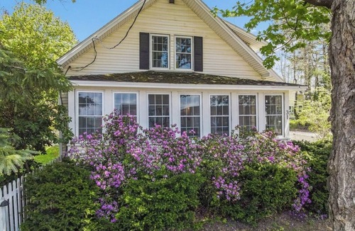 Augusta Cottage | Cozy Cottage in Augusta