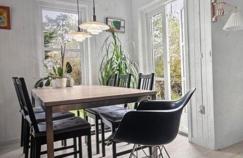 Nykobing Sjaelland House | Cozy Cottage In Nykøbing Sjælland