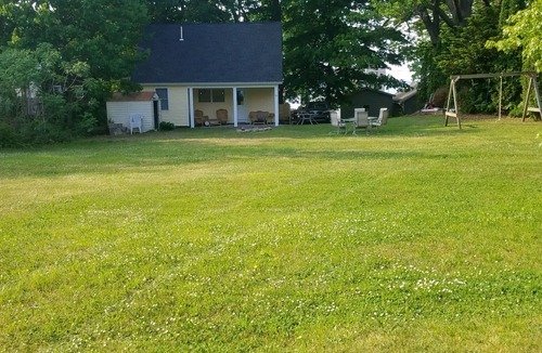 Pulaski House | Cozy cottage in Sandy Pond