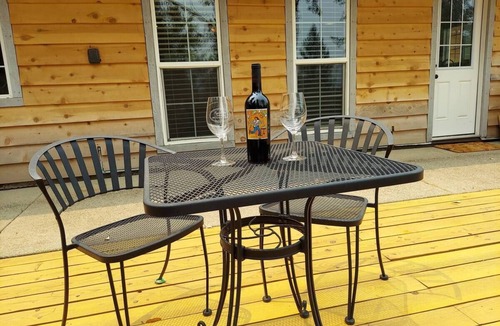 Apple Hill Cottage | Cozy cottage in the heart of Apple Hill