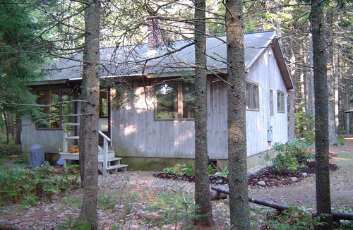 Southwest Harbor Cottage | Cozy cottage in woods, 5-min walk to ocean & town of SWH