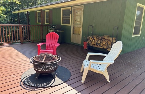 Stratton and Bromley Ski Areas Cottage | Cozy cottage in Winhall