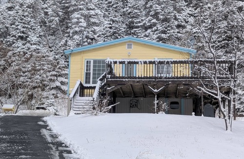 Placentia House | Cozy cottage located an hour and 20 minutes from St. John's! Pets welcome!