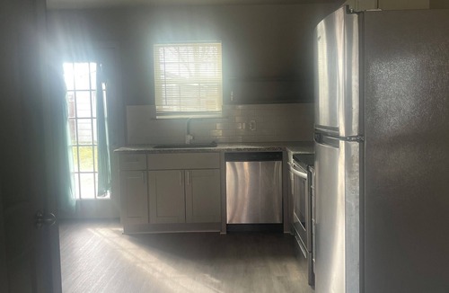 Cedar Hill House | Cozy Cottage nCedar Hill nWelcoming house with AC in charming Cedar Hill