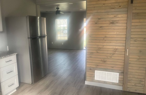 Cedar Hill House | Cozy Cottage nCedar Hill nWelcoming house with AC in charming Cedar Hill