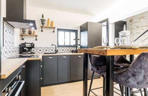 Chateau-Thebaud Cottage | Cozy Cottage Near Nantes with Pool, Terrace, and Vineyard View