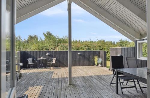 Kramnitse House | Cozy Cottage Near Beach With Fenced Garden