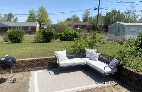 Mayo Meadow House | Cozy Cottage near Expo, Pets Welcome!