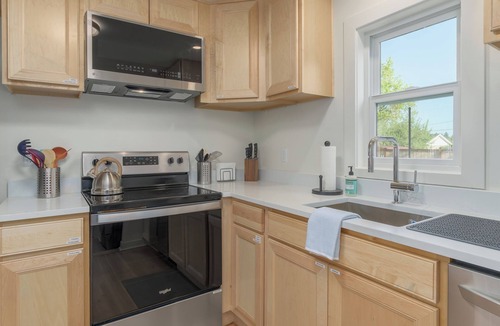 Southeast Eugene House | Cozy Cottage Near it All