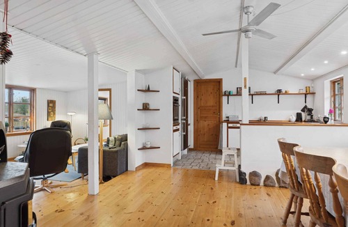 Borup House | Cozy cottage near swimming lake